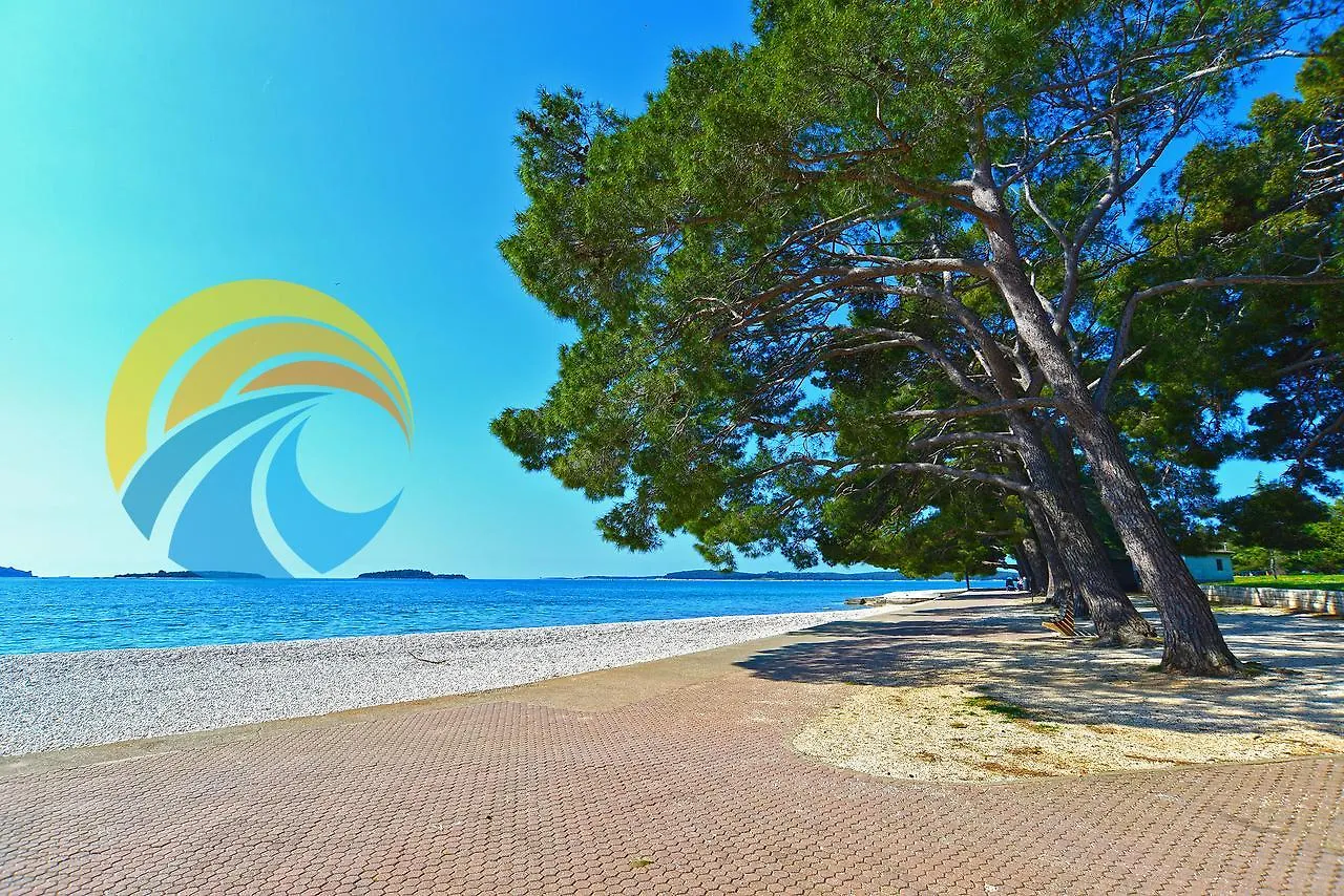Apartments Marina 947 Valbandon Croatia